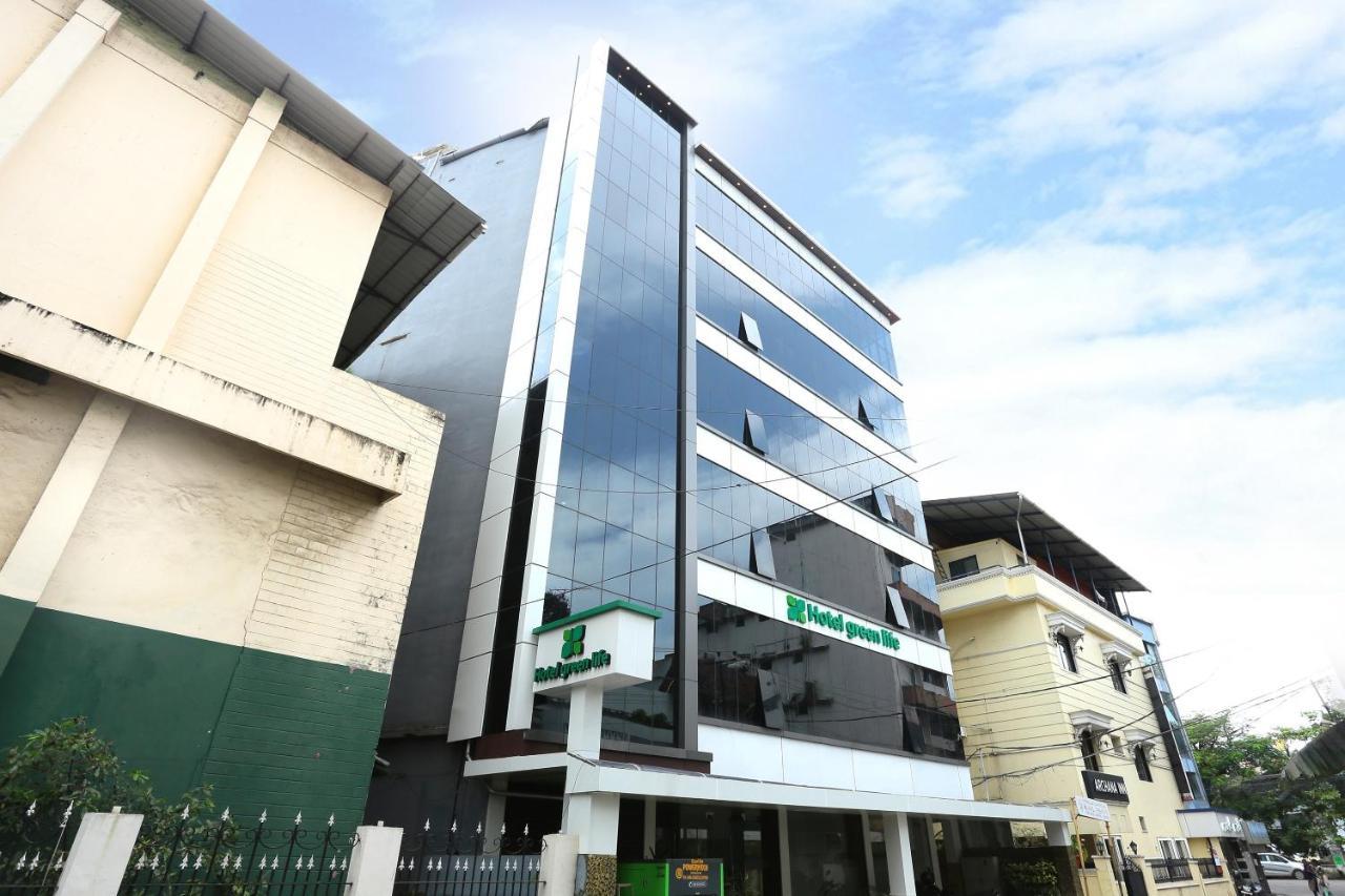 Oyo 61059 그린 라이프 호텔 Kochi 외부 사진